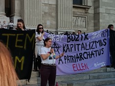 A Labrisz Leszbikus Egyesület nőnapi üzenete